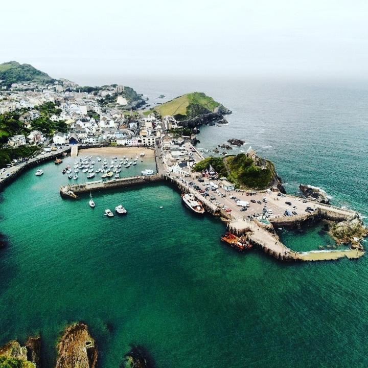 ホテル The Harbour Lights イフラクーム エクステリア 写真
